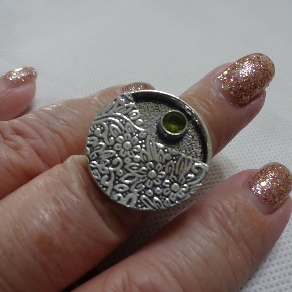 Beautiful "PERIDOT" STAMPED Handmade Sterling Ring Size 7.5 #656A - Picture 1 of 3